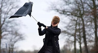 Uşak Valiliğinden kuvvetli rüzgar ve fırtına uyarısı