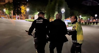 Uygulamayı görünce yaya kaçmayı denedi, yine yakalandı