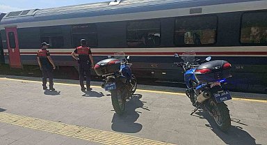 Uyuşturucu satıcısı trende yakalandı