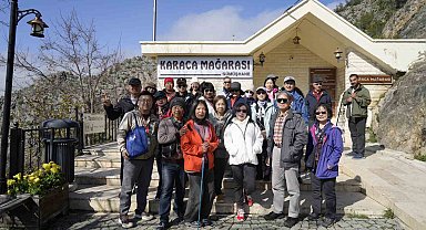 Uzakdoğu'dan Karaca Mağarası'na geldiler