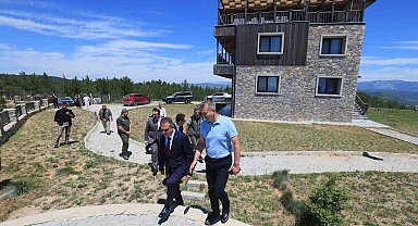 Vali Akbıyık yangın gözetleme kulesinde incelemelerde bulundu