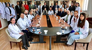 Vali Aydoğdu Gül-Celal Toraman Mesleki ve Teknik Anadolu Lisesi öğretmenleriyle bir araya geldi