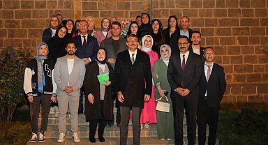 Vali Çelik, "Kitap Kulübü" etkinliğine katıldı