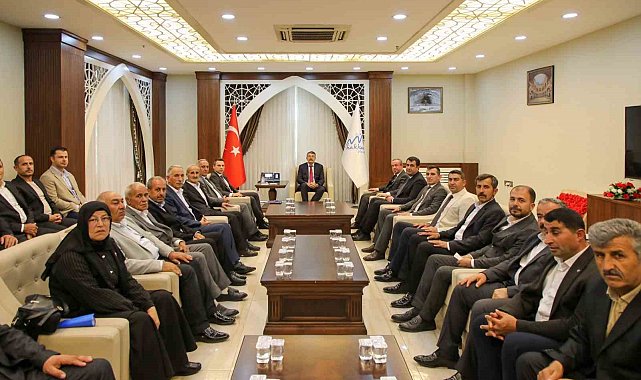 Vali Çelik, Şemdinli muhtarlarıyla bir araya geldi
