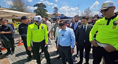 Vali Çiçek ve Büyükkılıç simülasyon gözlüğünü taktı, mesaj verdi