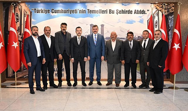 Vali Çiftçi, muhtarları kabul etti