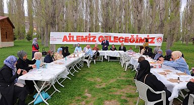 Vali Eldivan, şehit, gazi ve koruyucu aile anneleriyle bir araya geldi