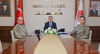 Vali Eldivan VKS üzerinden yapılan Asayiş ve Güvenlik Toplantısı'na katıldı