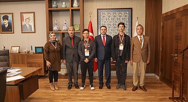 Vali Musa Işın'dan dünya birincisi öğrencilere tebrik