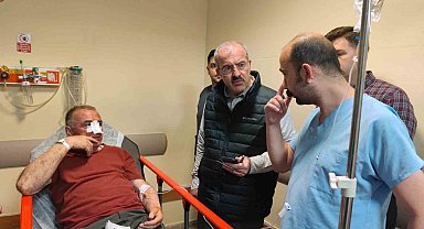 Vali Toraman otobüs kazasında yaralananları ziyaret etti
