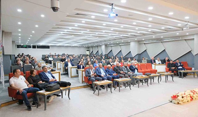 Van Atatürk Lisesi mezunları geçmişle geleceği buluşturdu