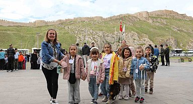 Van Büyükşehir Belediyesinden öğrencilere müze gezisi