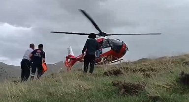 Van'da dağda mahsur kalan şahıs helikopter ambulansla kurtarıldı