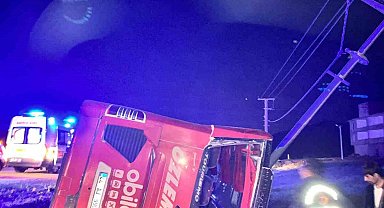 Van'da yolcu otobüsü kazası: 33 yaralı