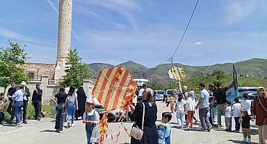 Vefat eden oğlu anısına uçurtma şenliği düzenledi