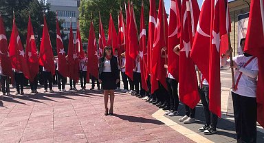 Vilayet Meydanı'nda Atatürk'ü anma töreni gerçekleştirildi