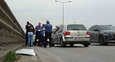 Viyadük üstünde yakıt tankerinin karıştığı kaza: 1 yaralı