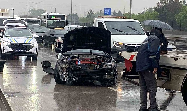 Yağmur kazayı beraberinde getirdi