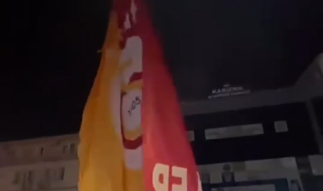 Yalova'da Galatasaray bayraklarına saldıran 3 Fenerbahçe taraftarına gözaltı