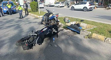 Yaya geçidine dönmeye çalışırken kaza yaptı: 1 yaralı