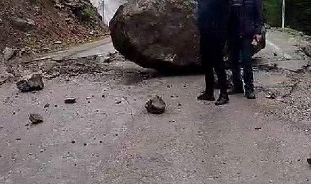 Yaylaya gidenler devasa kayanın altında kalmaktan saniyelerle kurtuldu