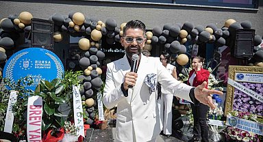 Yaza damgasını vuracak yeni şarkısının ismini sır gibi saklıyor