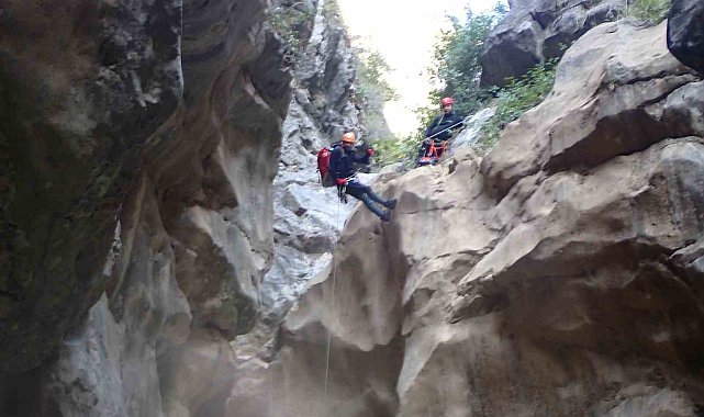 Yazılı Kanyon'da suda kaybolan 19 yaşındaki üniversiteli gencin cansız bedenine ulaşıldı
