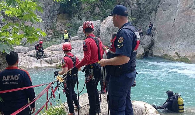 Yazılı Kanyonda boğulan Denizlili genç son yolculuğuna uğurlandı