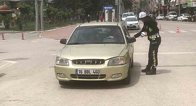 Yenişehir'de Trafik Haftası etkinliği: Emniyet ve Jandarma'dan ortak bilinçlendirme çalışması