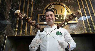 Yılda sadece 3 hafta yapılan sarımsak kebabı damak çatlatıyor