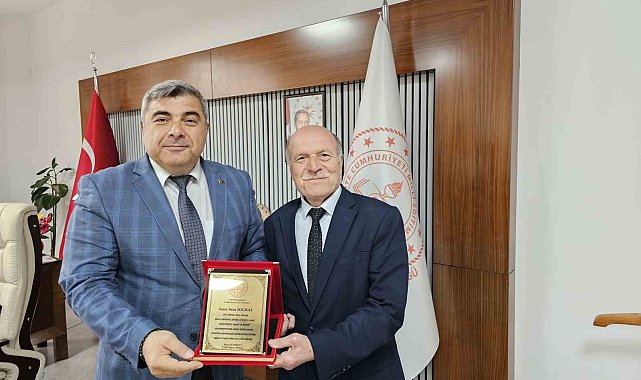 Yılların emektar eğitimcisi emekliye ayrıldı