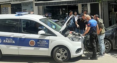 Yolda kalan aracın imdadına zabıta yetişti