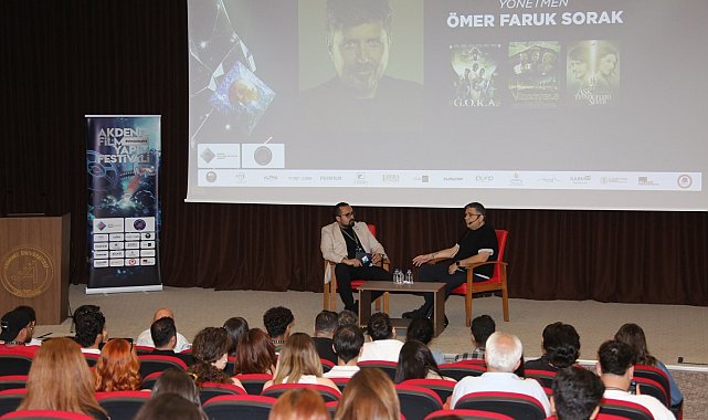 Yönetmen Ömer Faruk Sorak, Akdeniz Üniversitesi'nde öğrencilerle buluştu