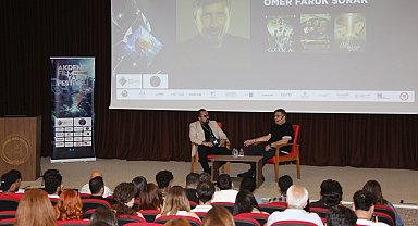 Yönetmen Ömer Faruk Sorak, Akdeniz Üniversitesi'nde öğrencilerle buluştu