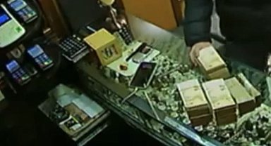 Yüksek kar vaadiyle 1 buçuk milyar lira dolandıran çeteye operasyon: 3'ü kadın 11 kişi yakalandı