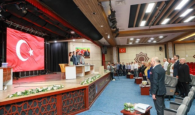 Yunusemre Belediye Meclisi'nden Özgür Özel'e yapılan saldırıya kınama