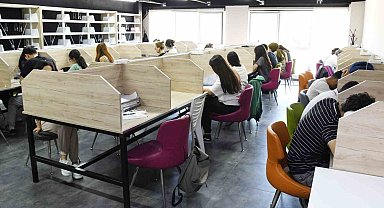 Yunusemre kütüphaneleri öğrencileri ağırlıyor
