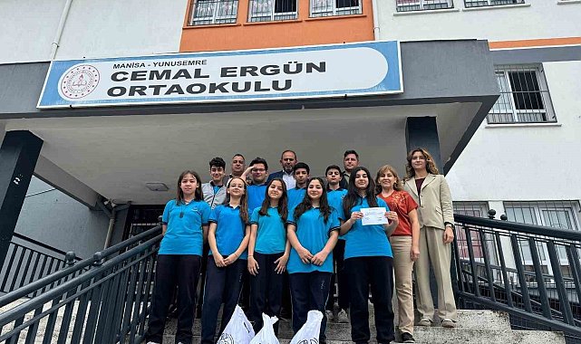 Yunusemre'de okullar arası pil yarışması sona erdi
