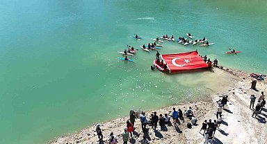 Yusufeli Barajı'nda kano ve rafting coşkusu