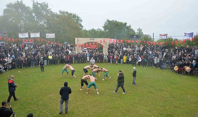 Yusuflu'da yağmur altında Hıdırellez ve karakucak coşkusu