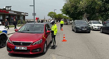 Zonguldak'ta trafik denetimi; sürücülere evrak kontrolü yapıldı