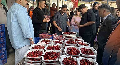 10 dakikada 2 buçuk kilo kiraz yedi, altını kazandı
