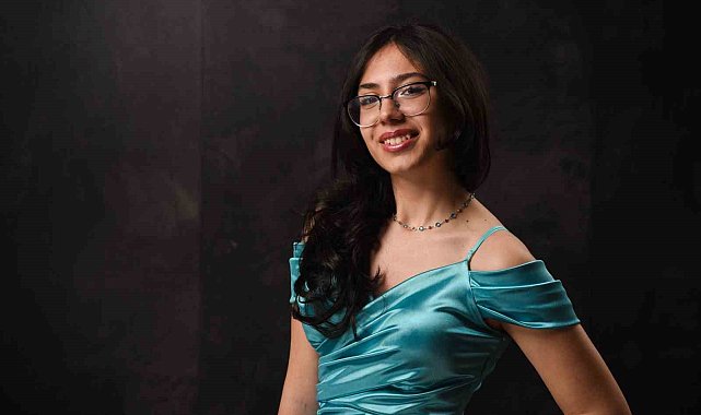 15 yaşındaki Türk piyanist Almanya'da birinci oldu