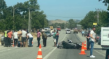 3 kişinin yaralandığı motosiklet kazası kamerada