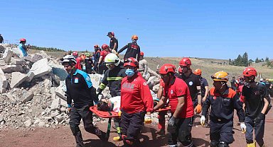 'Çoklu Afet Müdahale Masabaşı Tatbikatı' gerçeği aratmadı