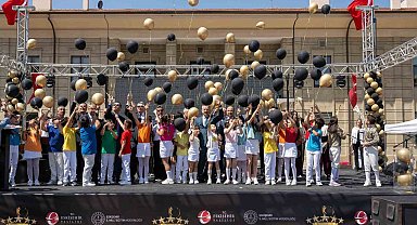 'Türkiye Yüzyılında Geleceğin Yıldızları' yıl sonu şenliği düzenlendi