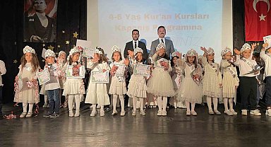 4-6 yaş Kur'an kursu öğrencilerinden yılsonu etkinliği