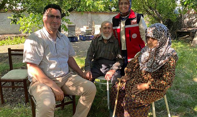 71 yıldır aynı yastığa baş koyuyorlar