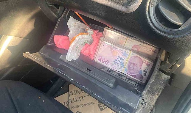 8 göçmeni kaçırmak için aldığı 85 bin TL parayla birlikte yakalandı