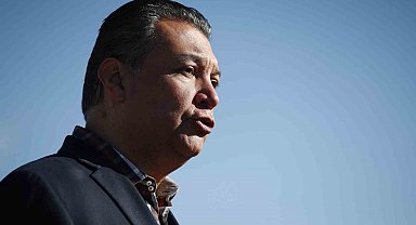 ABD'de İç Güvenlik Bakanı Noem'e soru sormaya çalışan senatöre ters kelepçe